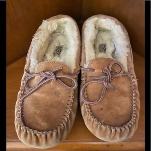 Ugg Dakota Moccasins